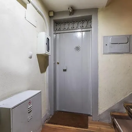 Portucale ! Bairro Alto Loft 리스본